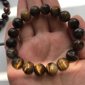 Natural Changing Color Stone